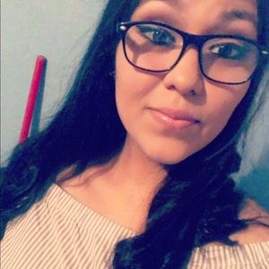 Meet your Posher, Dolores